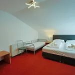 Götznerhof - Self-check-in Hotel Innsbruck