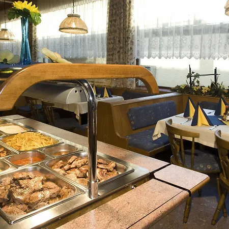 Hotel Goetznerhof 3*